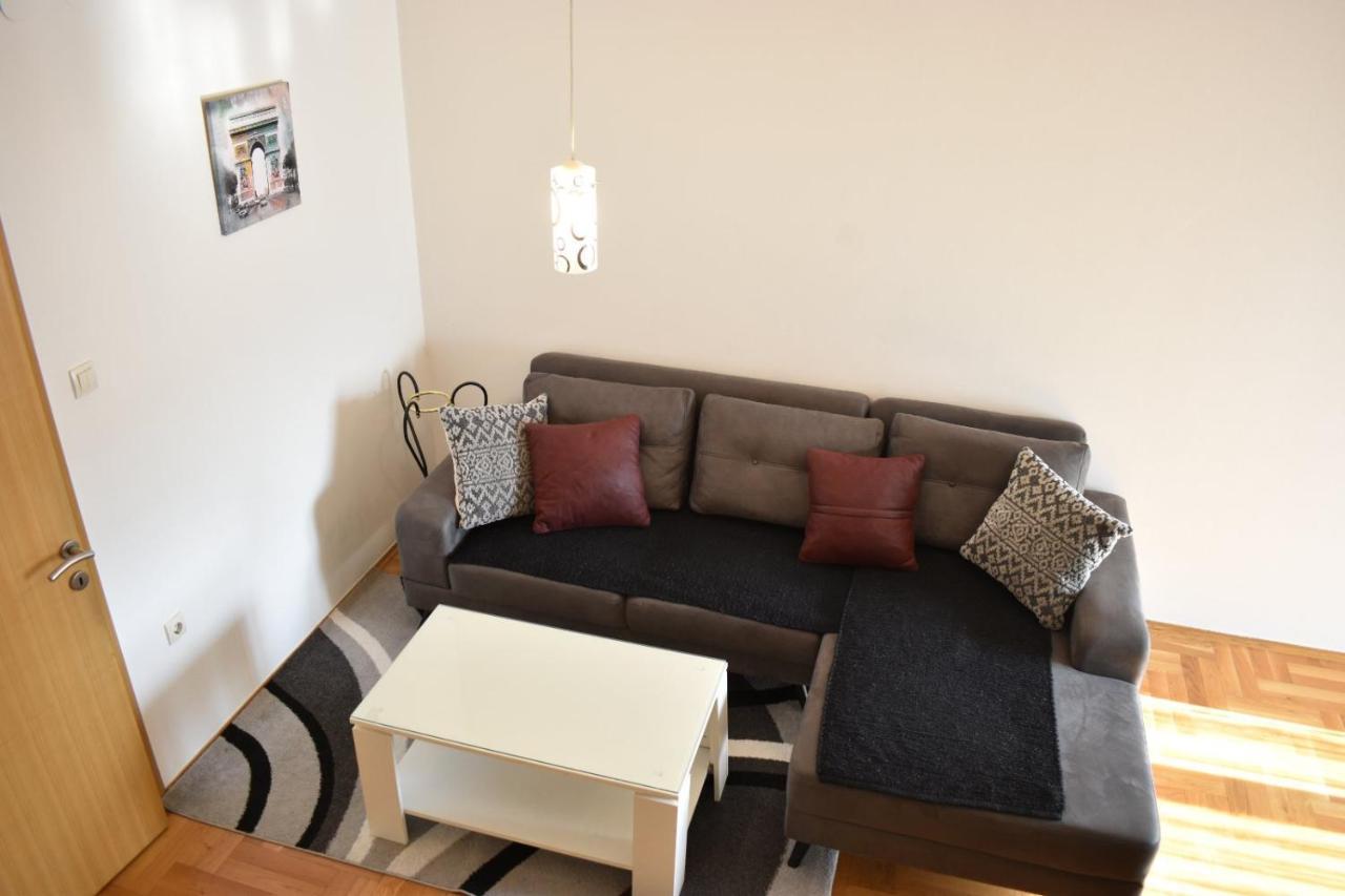 Apartman Archive Jevrejska Баня-Лука Экстерьер фото